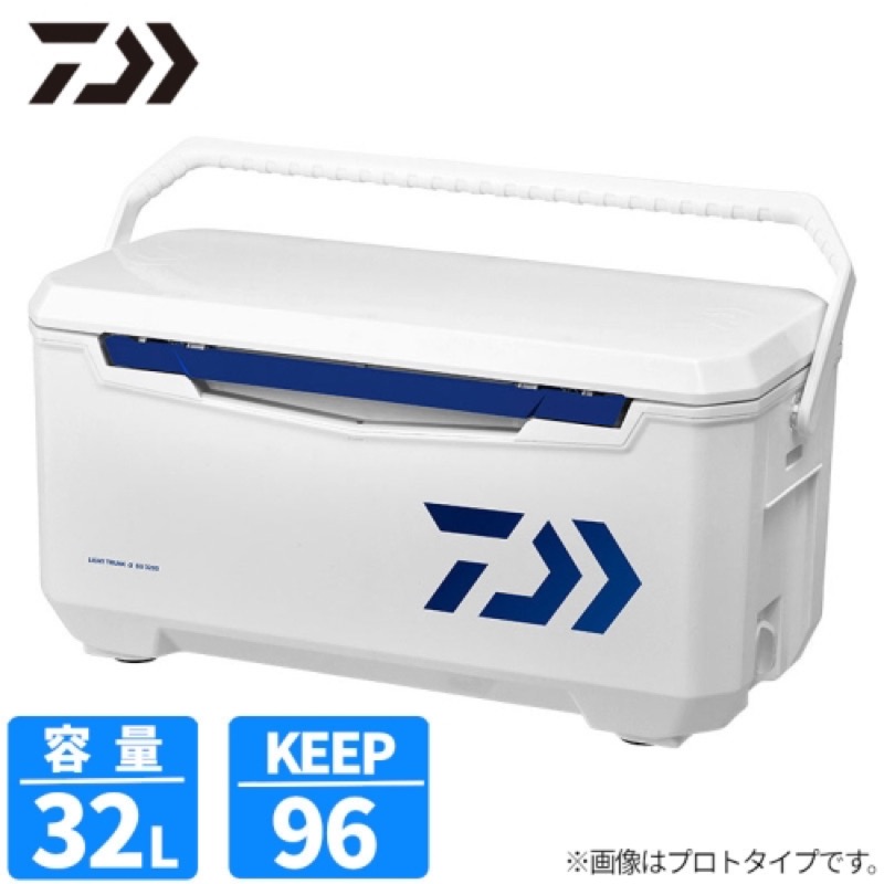 トランク型クーラー最軽量のライトトランクが、更に軽く、更に使いやすくなって新登場。[LIGHT TRUNK α]［アイスボックス クーラーボックス 中型 グローブライド］